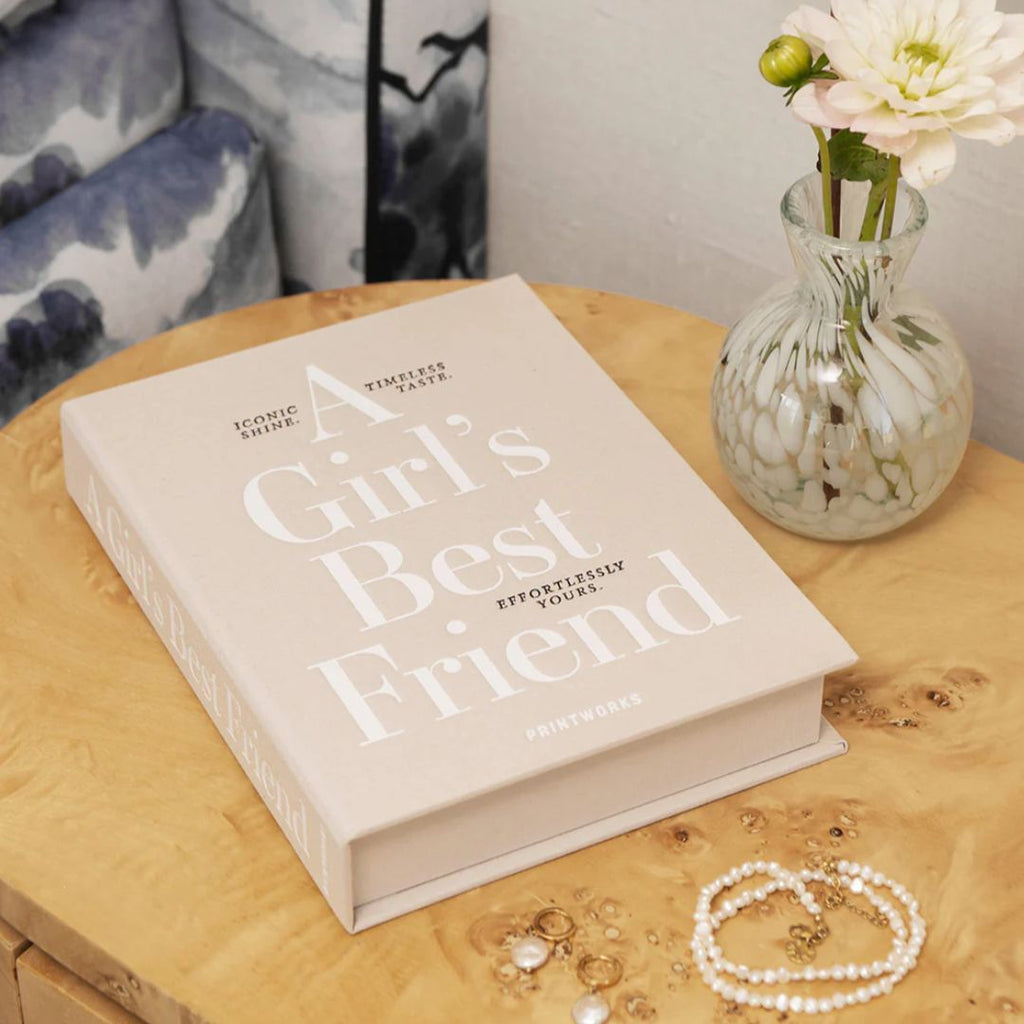 A Girls Best Friend Linen Jewelry Box, the best customized gift and gifts for her and for him from Inna Carton online shop Dubai, UAE!
