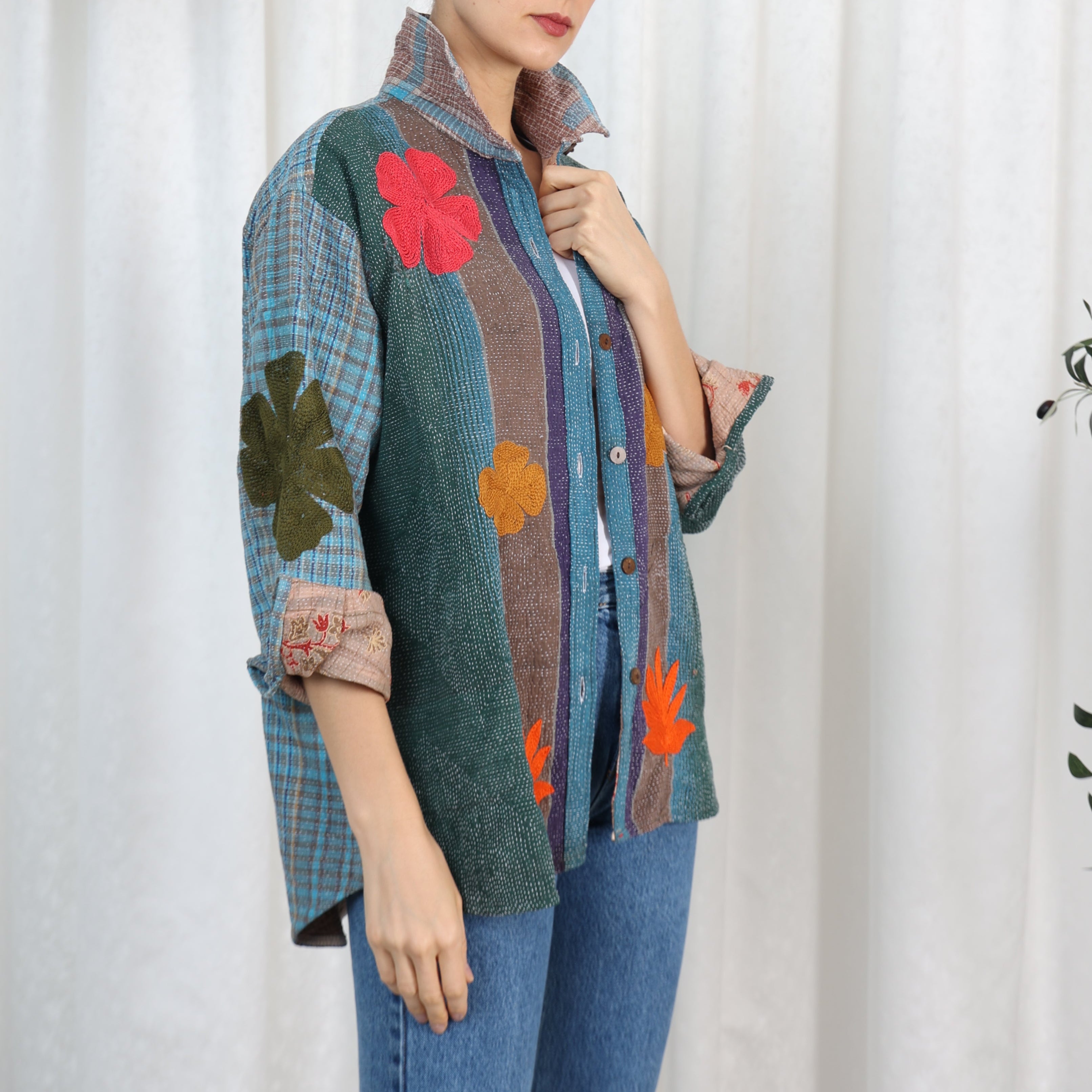 Arizona Embroidered Oversized Shirt Clover Love, the best ramadan customize gift and gifts for her and for him from Inna Carton online shop Dubai, UAE!