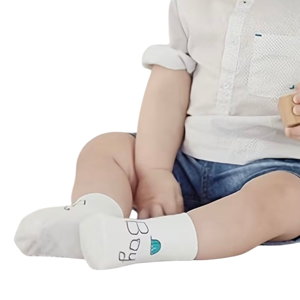 Baby boy printed cotton socks, the best customized gift and gifts for her and for him from Inna Carton online shop Dubai, UAE!
