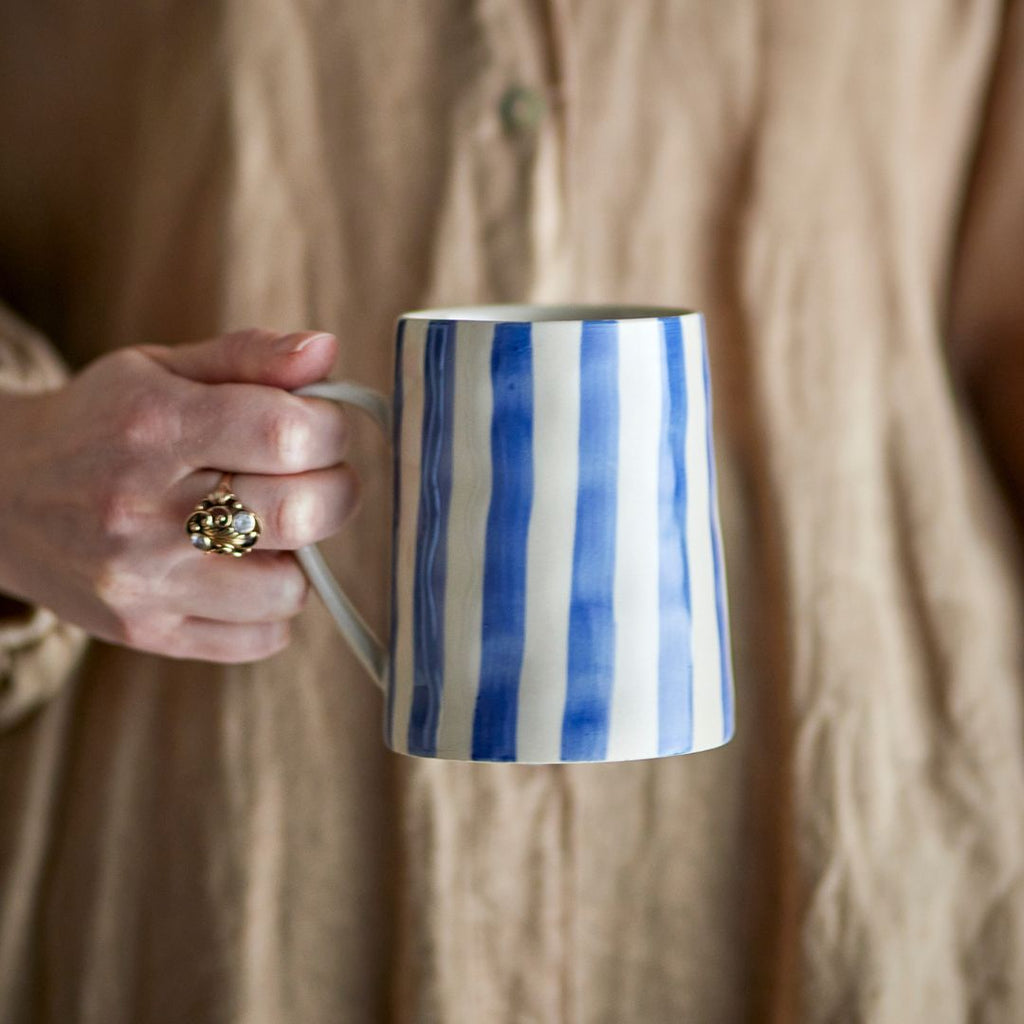 Begonia Stoneware Mug | Blue, the best customized gift and gifts for her and for him from Inna Carton online shop Dubai, UAE!
