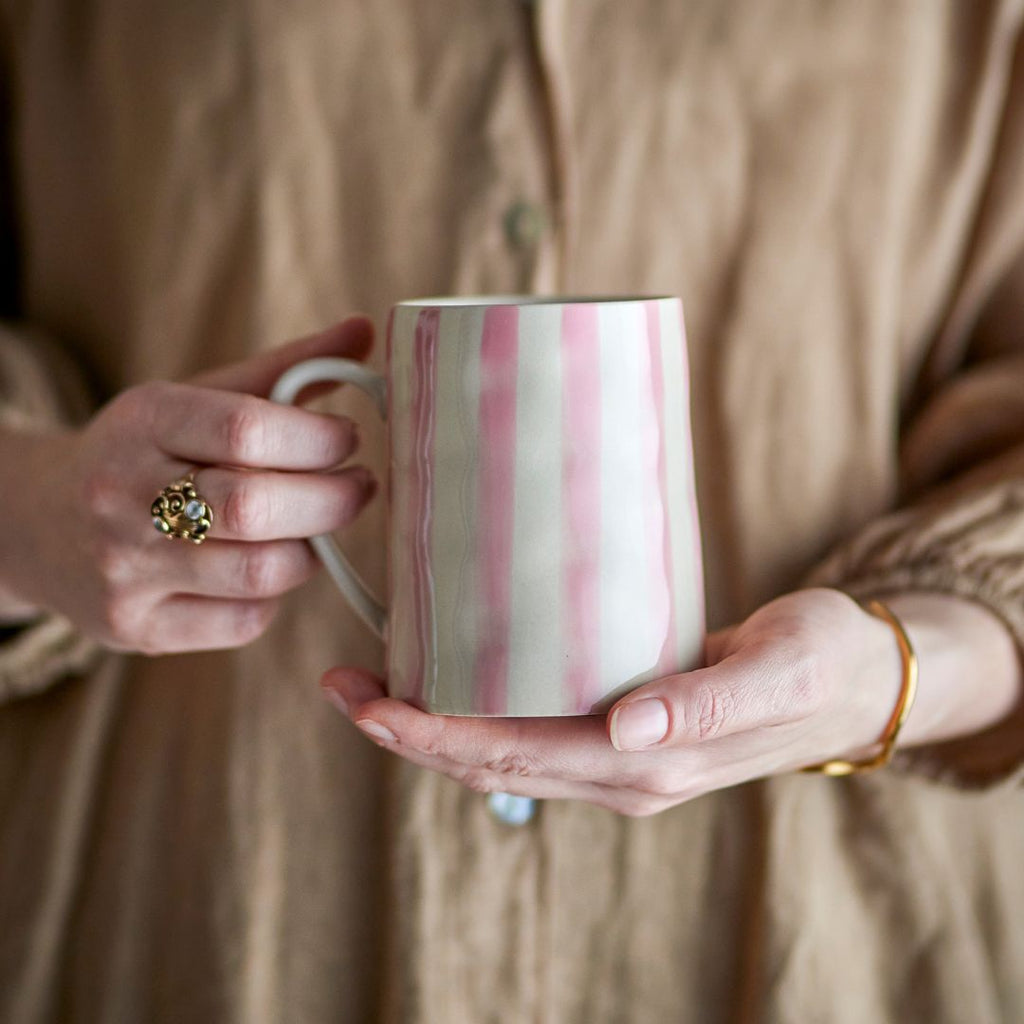 Begonia Stoneware Mug | Rose, the best customized gift and gifts for her and for him from Inna Carton online shop Dubai, UAE!
