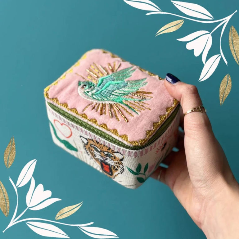 Bird Embroidered Velvet Jewelry Box, the best customized gift and gifts for her and for him from Inna Carton online shop Dubai, UAE!
