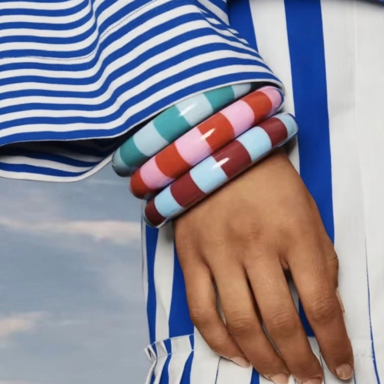 Bold & Striped Bangles Set, the best customized gift and gifts for her and for him from Inna Carton online shop Dubai, UAE!
