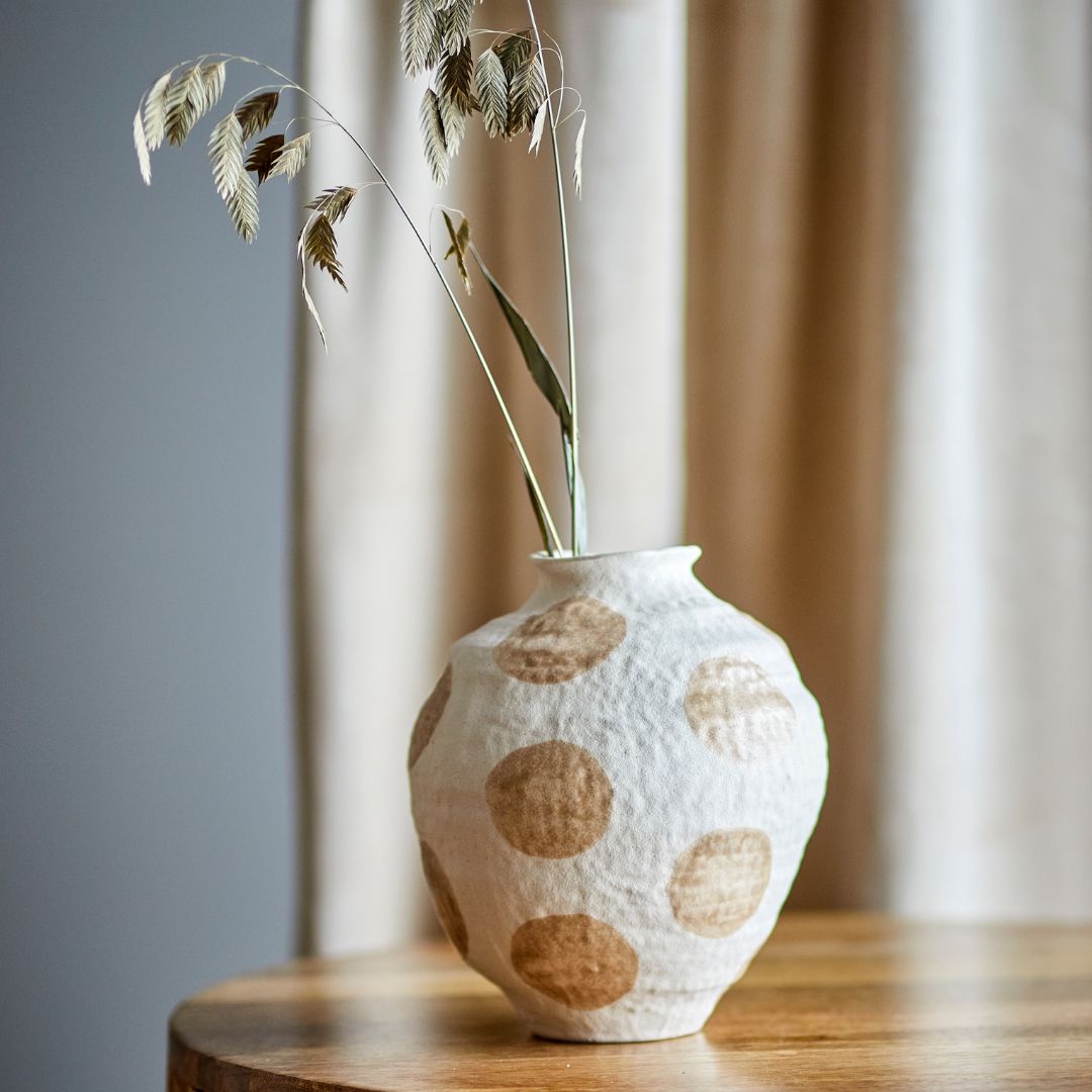 Byron Stoneware Vase | Nature, the best customized gift and gifts for her and for him from Inna Carton online shop Dubai, UAE!
