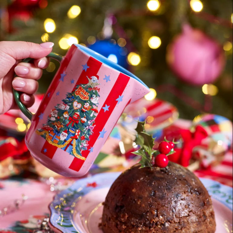 Christmas Tree Jug, the best customized gift and gifts for her and for him from Inna Carton online shop Dubai, UAE!
