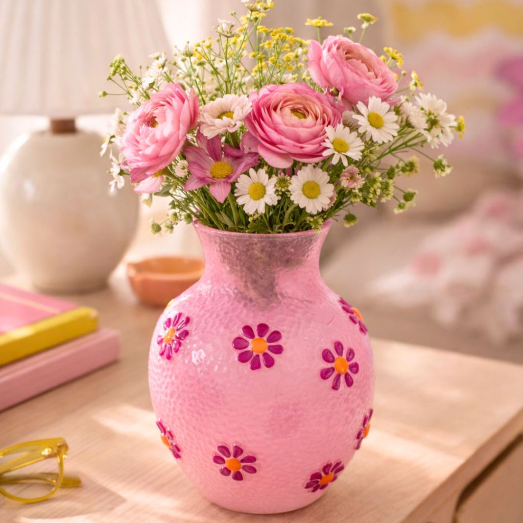 Daisy Vase Pink, the best customized gift and gifts for her and for him from Inna Carton online shop Dubai, UAE!
