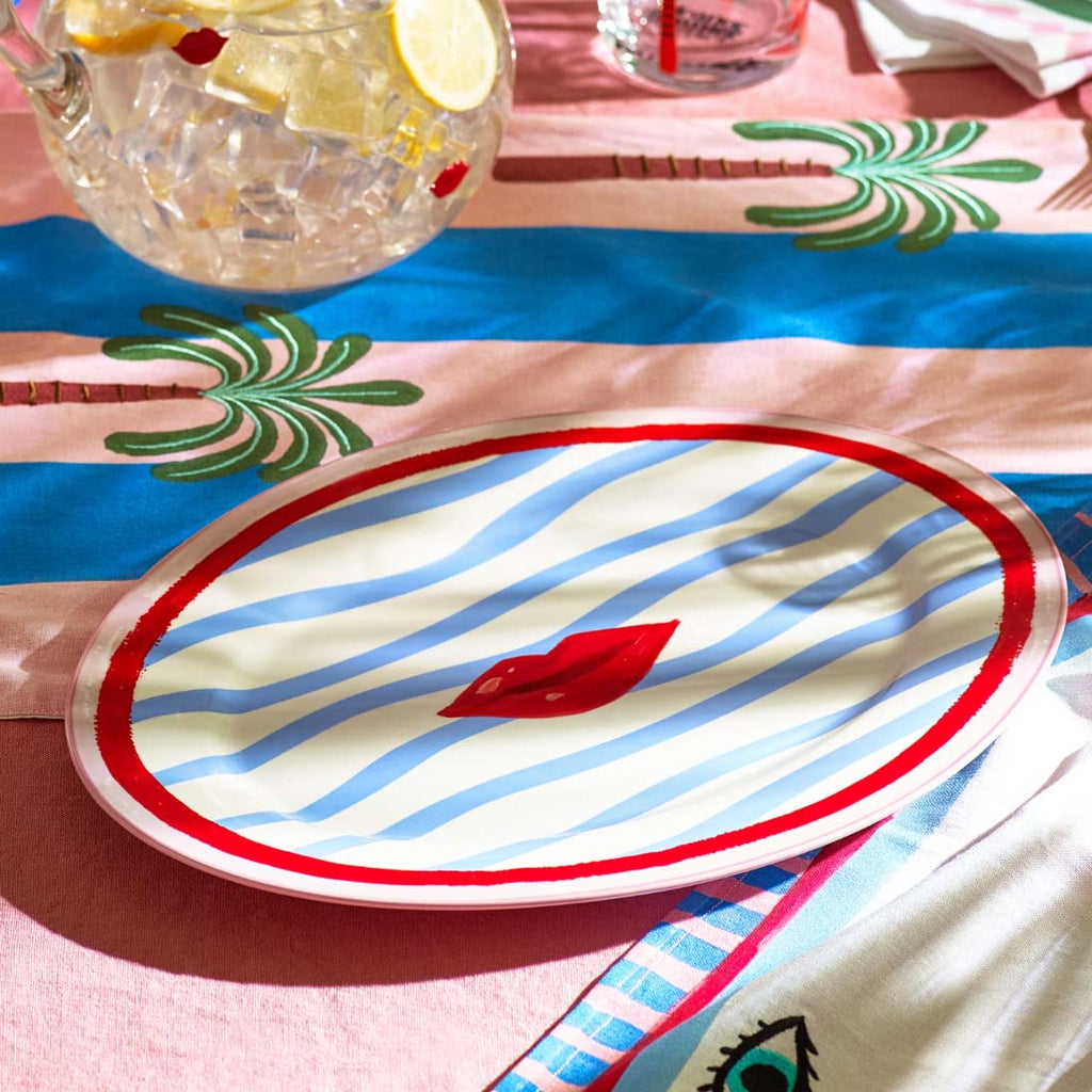 Eleanor Bowmer Electric Coast Lips Serve Platter, the best customize gift and gifts for her and for him from Inna Carton online shop Dubai, UAE!