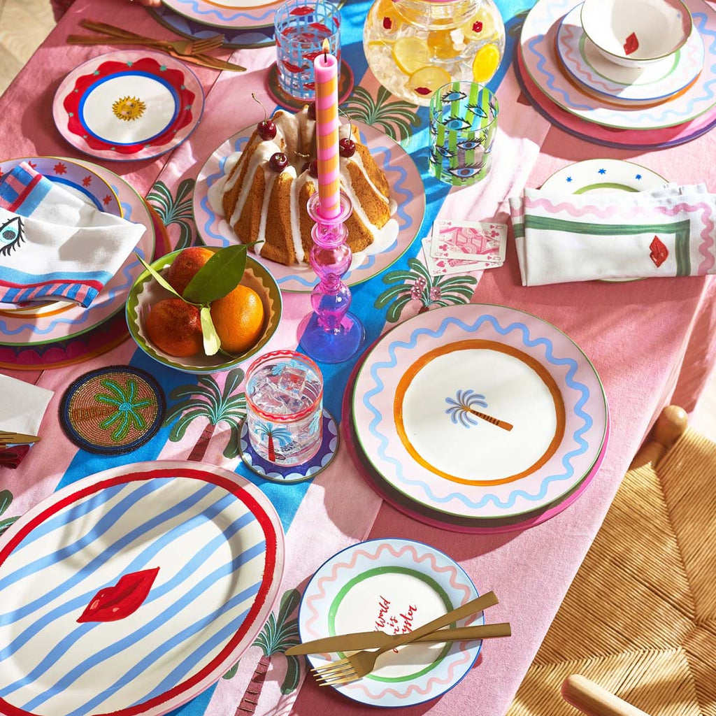 Eleanor Bowmer Electric Coast Lips Serve Platter, the best customize gift and gifts for her and for him from Inna Carton online shop Dubai, UAE!