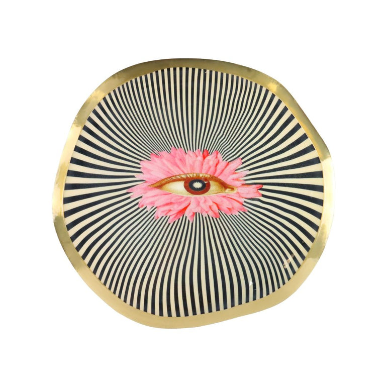 Eyecatcher Iron Tray, the best customized gift and gifts for her and for him from Inna Carton online shop Dubai, UAE!

