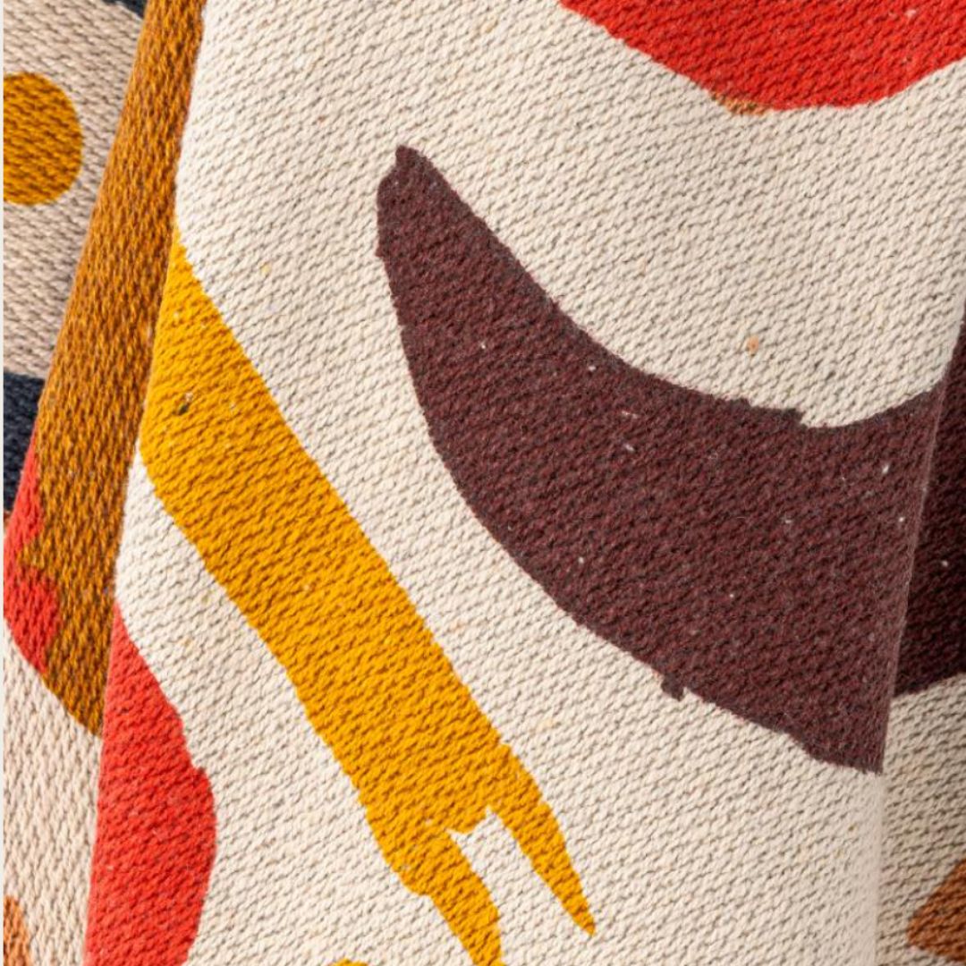 Horus Cotton Throw, the best customized gift and gifts for her and for him from Inna Carton online shop Dubai, UAE!