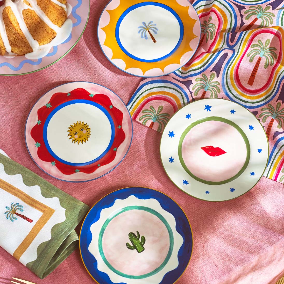 Eleanor Bowmer Electric Coast Set of 4 Cake Plates, the best customize gift and gifts for her and for him from Inna Carton online shop Dubai, UAE!