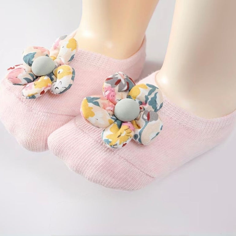 Liberty Flower Cotton Socks, the best customized gift and gifts for her and for him from Inna Carton online shop Dubai, UAE!
