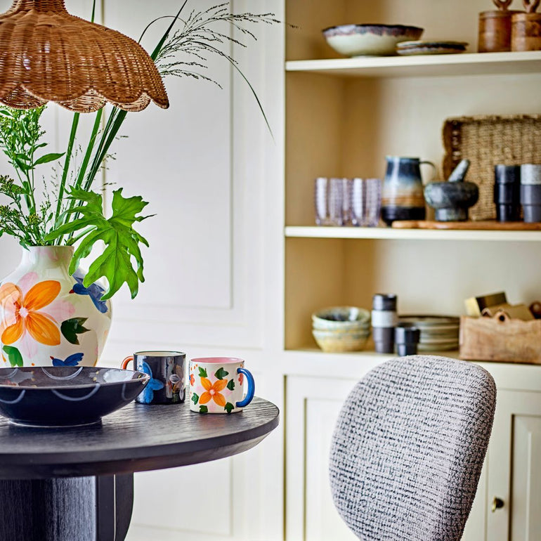 Maricala Stoneware Vase, the best customized gift and gifts for her and for him from Inna Carton online shop Dubai, UAE!
