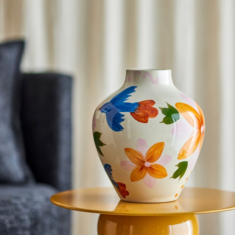 Maricala Stoneware Vase, the best customized gift and gifts for her and for him from Inna Carton online shop Dubai, UAE!