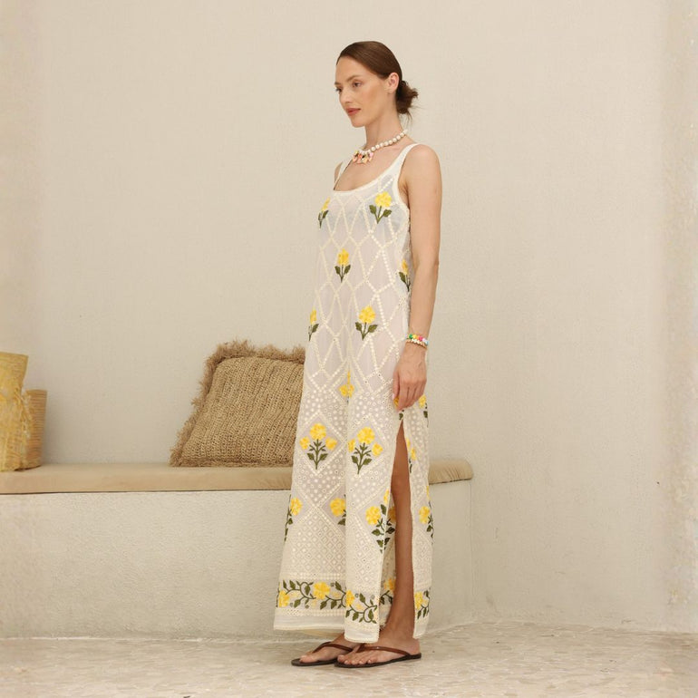 The Marigold, the best customized gift and gifts for her and for him from Inna Carton online shop Dubai, UAE!
