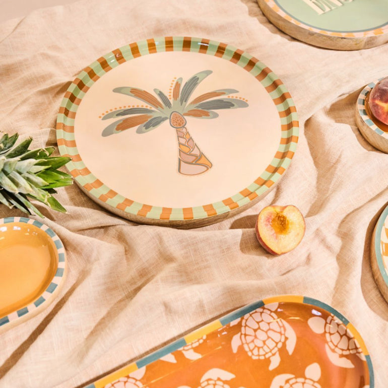 Palm Wooden Platter, the best customized gift and gifts for her and for him from Inna Carton online shop Dubai, UAE!