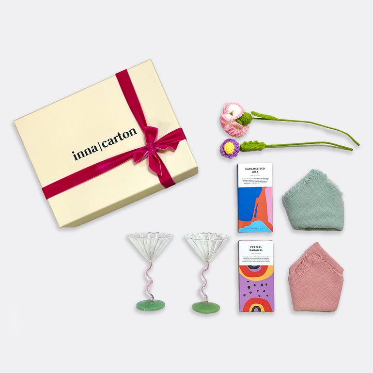 Coupe Curve Glass Set of 2 Knitted Flower Stem | Carnation Pink  Knitted Flower Stem | Purple Sunflower Caramelised Milk Chocolate Bar Pretzel Caramel Milk Chocolate Bar 2 Linen Table Napki, shop the best Valentine gift gifts for her for him from Inna carton online store dubai, UAE!