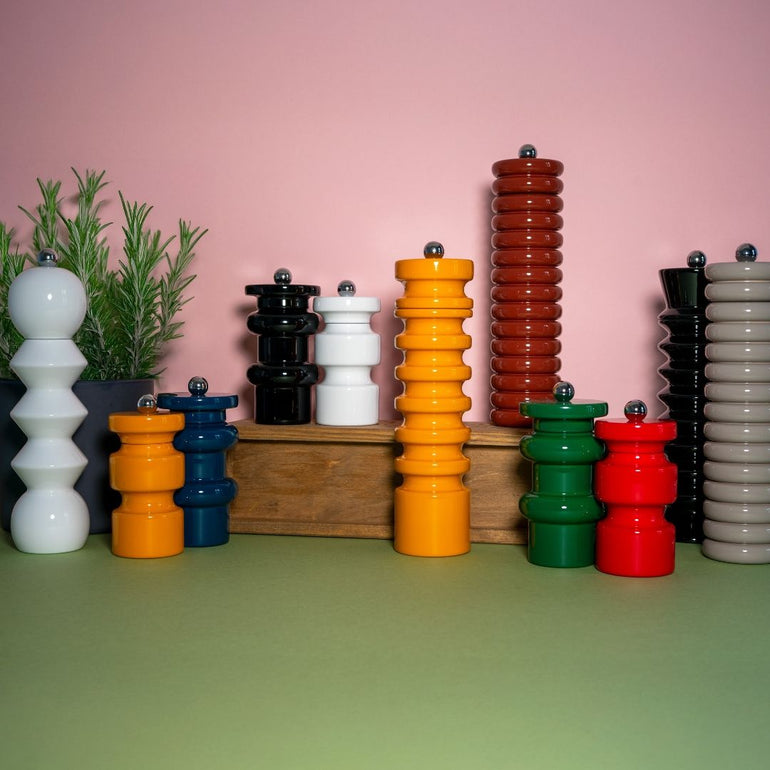 Retro Rib Wooden Salt & Pepper Mill Red, the best customized gift and gifts for her and for him from Inna Carton online shop Dubai, UAE!
