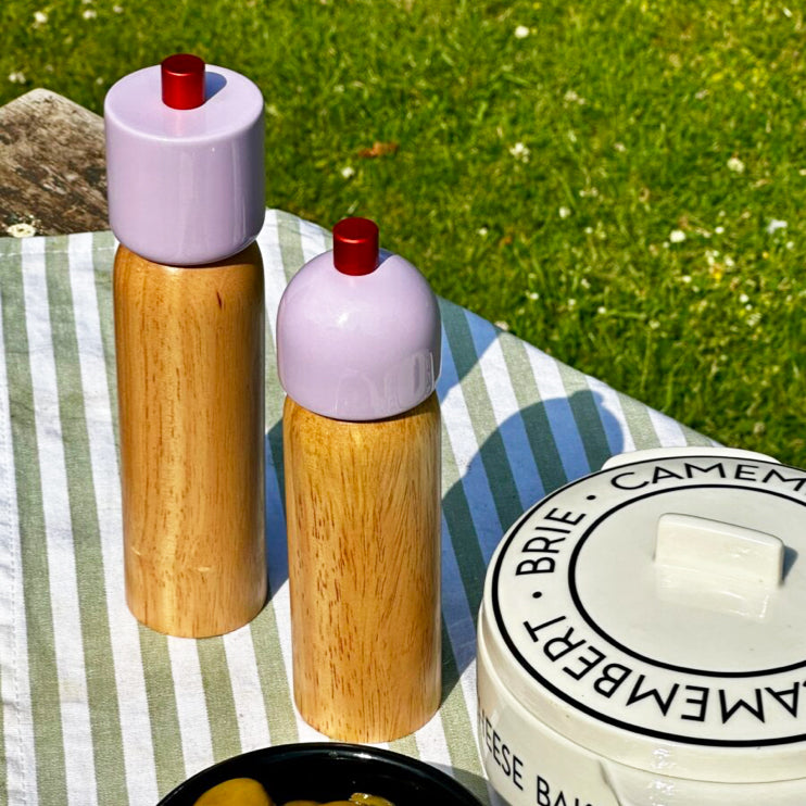 Salt & Pepper Grinder Set, the best customize gift and gifts for her and for him from Inna Carton online shop Dubai, UAE!