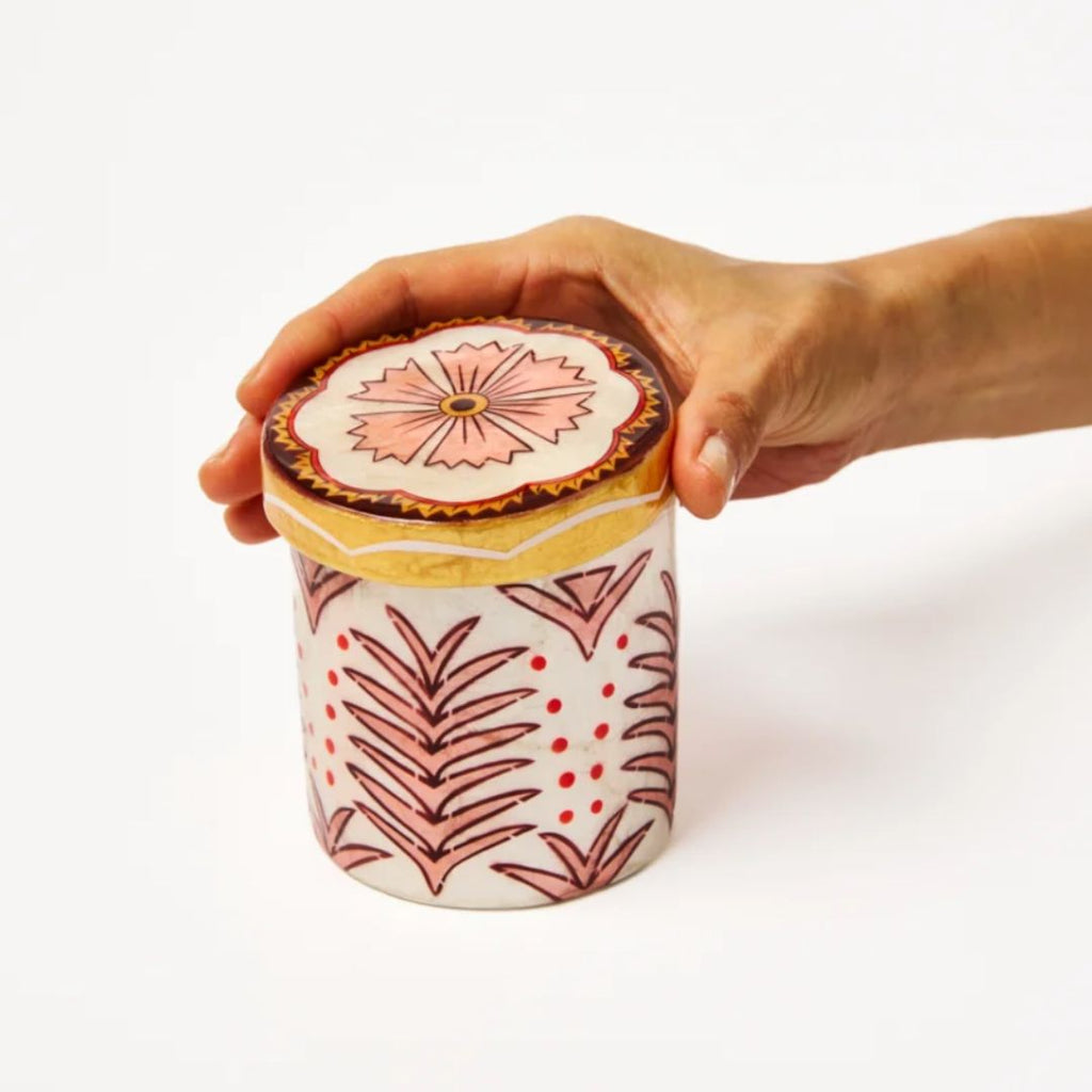 Samira Shell Storage Box Large, the best customized gift and gifts for her and for him from Inna Carton online shop Dubai, UAE!
