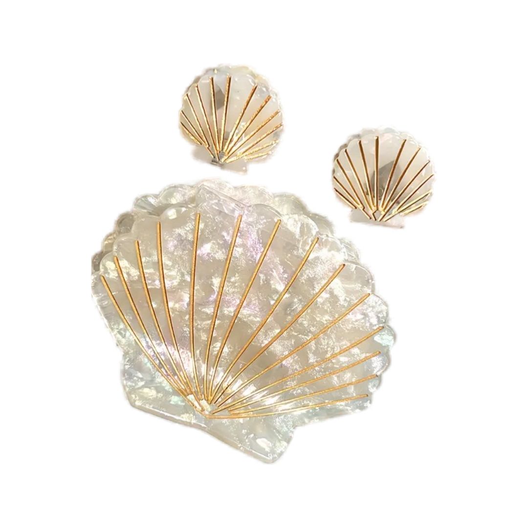 Shell Hair Claw Clip Set, the best customized gift and gifts for her and for him from Inna Carton online shop Dubai, UAE!
