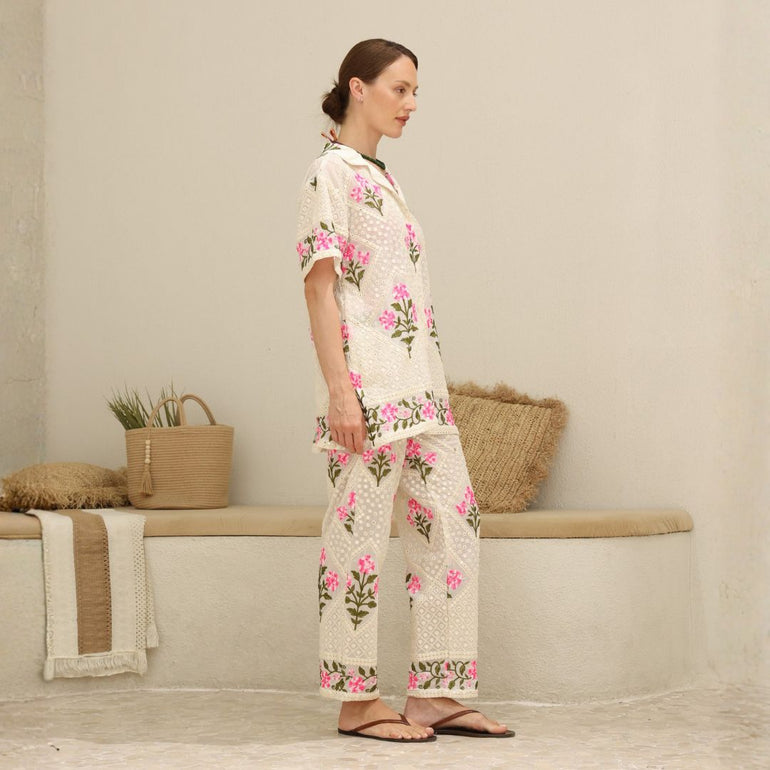 Solana outfit Set pink, the best customized gift and gifts for her and for him from Inna Carton online shop Dubai, UAE!
