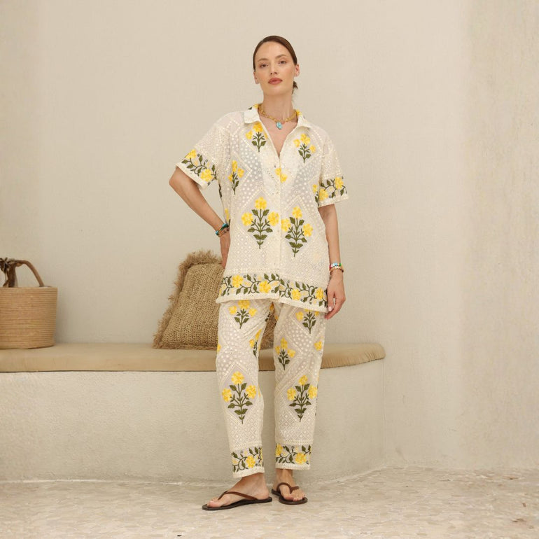 Solana Set yellow, the best customized gift and gifts for her and for him from Inna Carton online shop Dubai, UAE!
