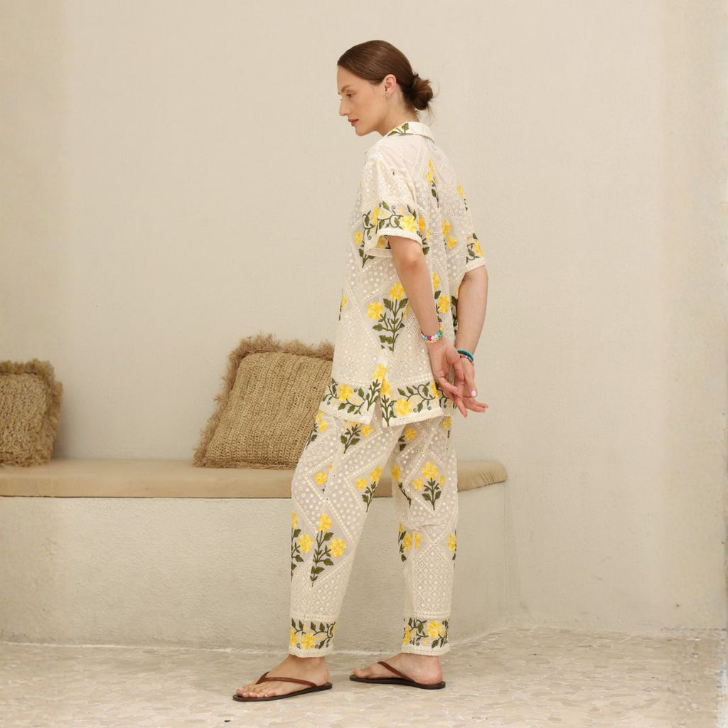 Solana Set yellow, the best customized gift and gifts for her and for him from Inna Carton online shop Dubai, UAE!

