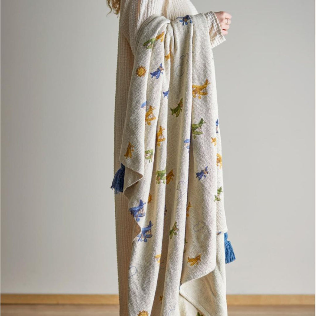 The Plane Cotton Throw, the best customized gift and gifts for her and for him from Inna Carton online shop Dubai, UAE!
