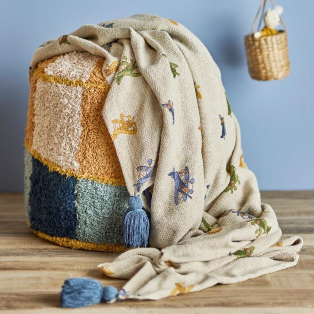 The Plane Cotton Throw, the best customized gift and gifts for her and for him from Inna Carton online shop Dubai, UAE!