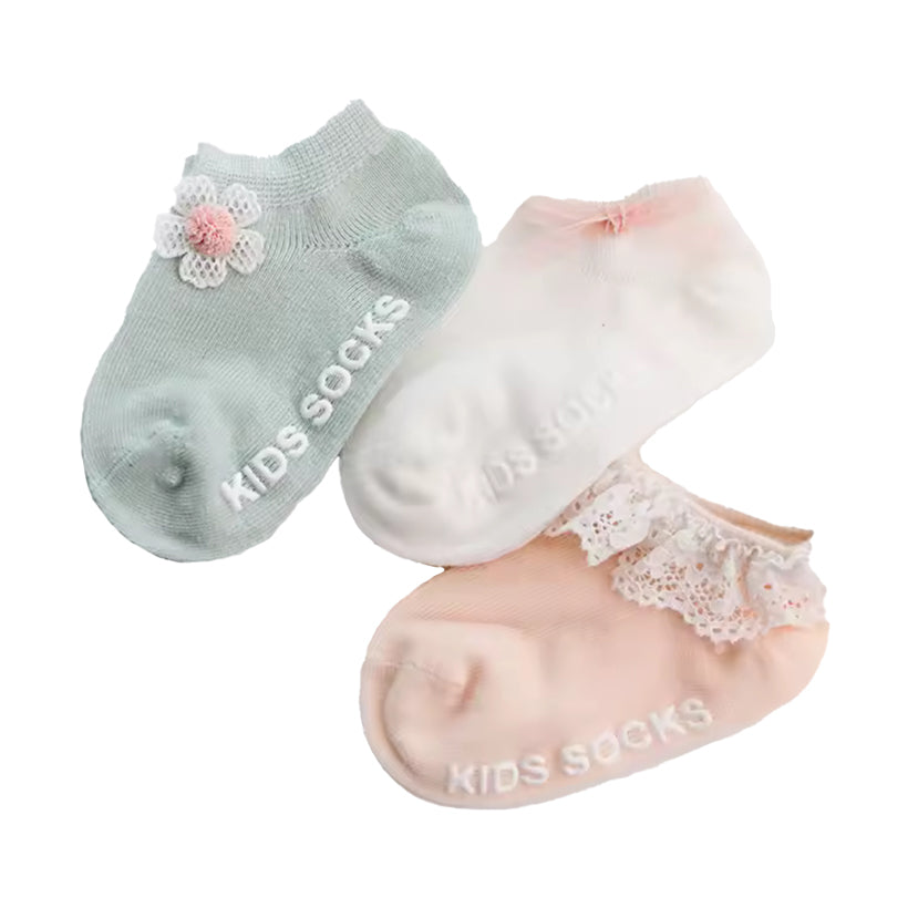 Tutu socks newborn baby, the best customized gift and gifts for her and for him from Inna Carton online shop Dubai, UAE!