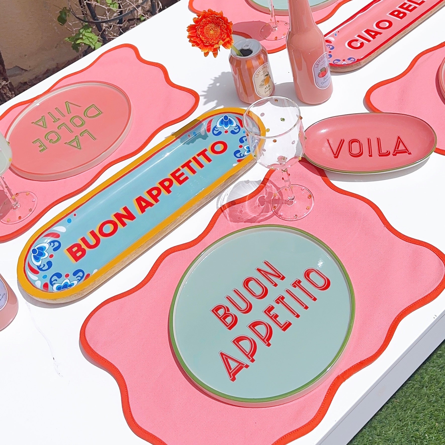 Voila Oval Plate, the best customized gift and gifts for her and for him from Inna Carton online shop Dubai, UAE!