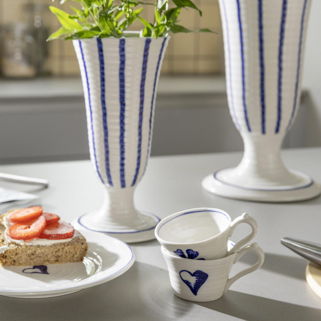 Anouk Heart Mug, the best customized gift and gifts for her and for him from Inna Carton online shop Dubai, UAE!