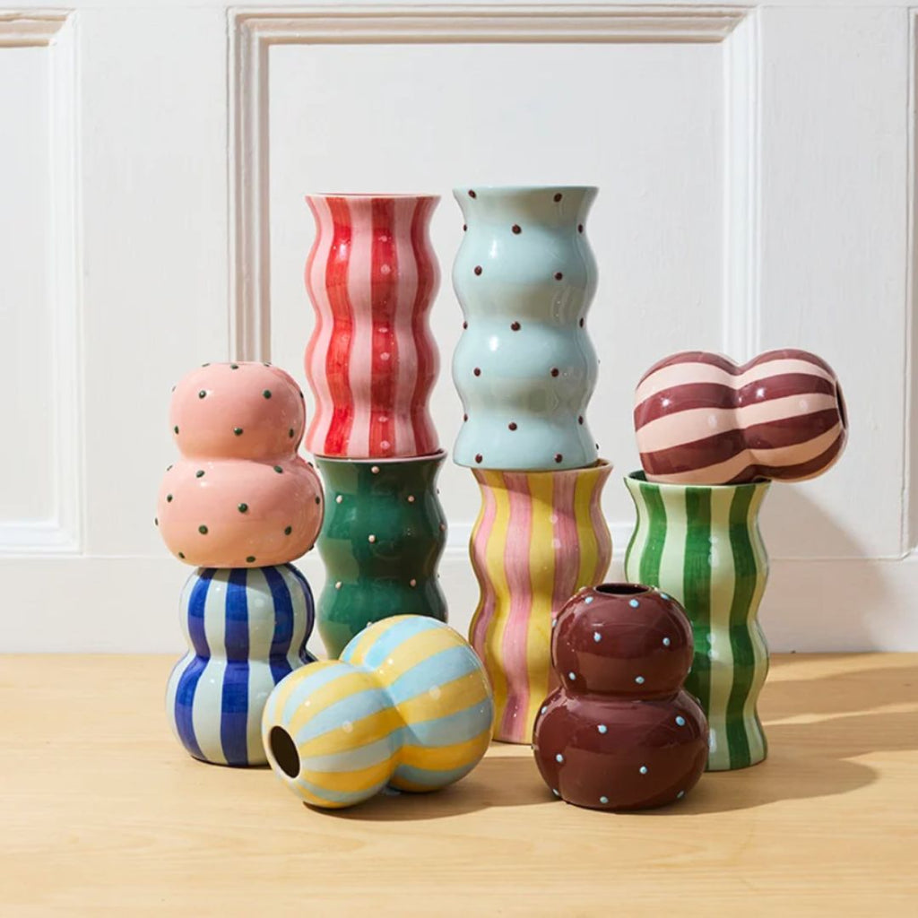 FONDA Ceramic Vase Pink, the best customized gift and gifts for her and for him from Inna Carton online shop Dubai, UAE!
