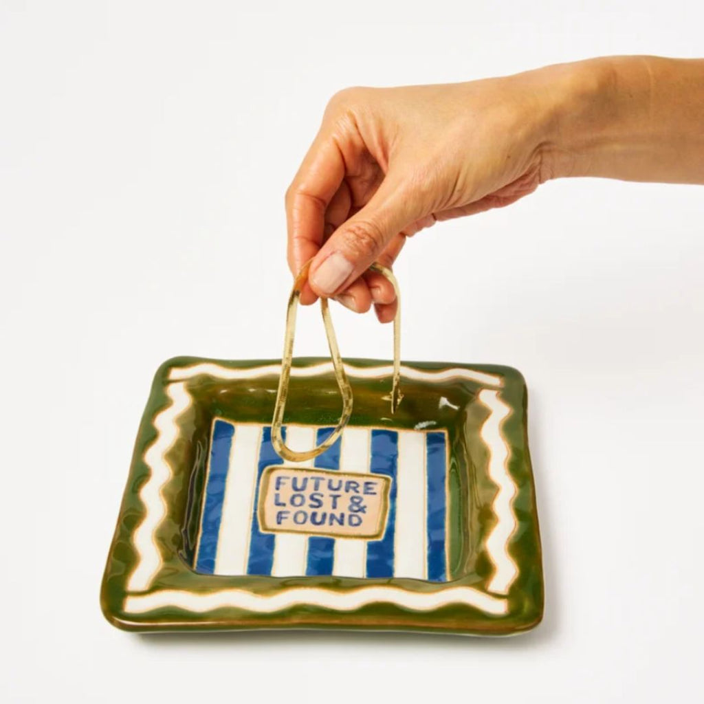 Lingo Ceramic LOST & FOUND Tray, the best customized gift and gifts for her and for him from Inna Carton online shop Dubai, UAE!
