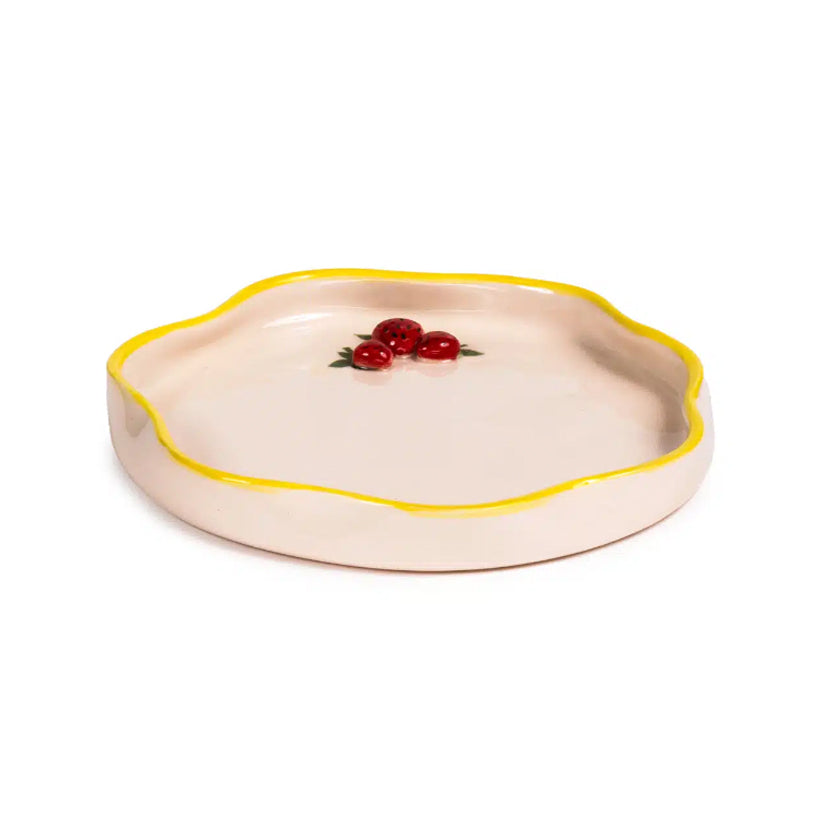 Petite 3D Plate Strawberry, the best customized gift and gifts for her and for him from Inna Carton online shop Dubai, UAE!