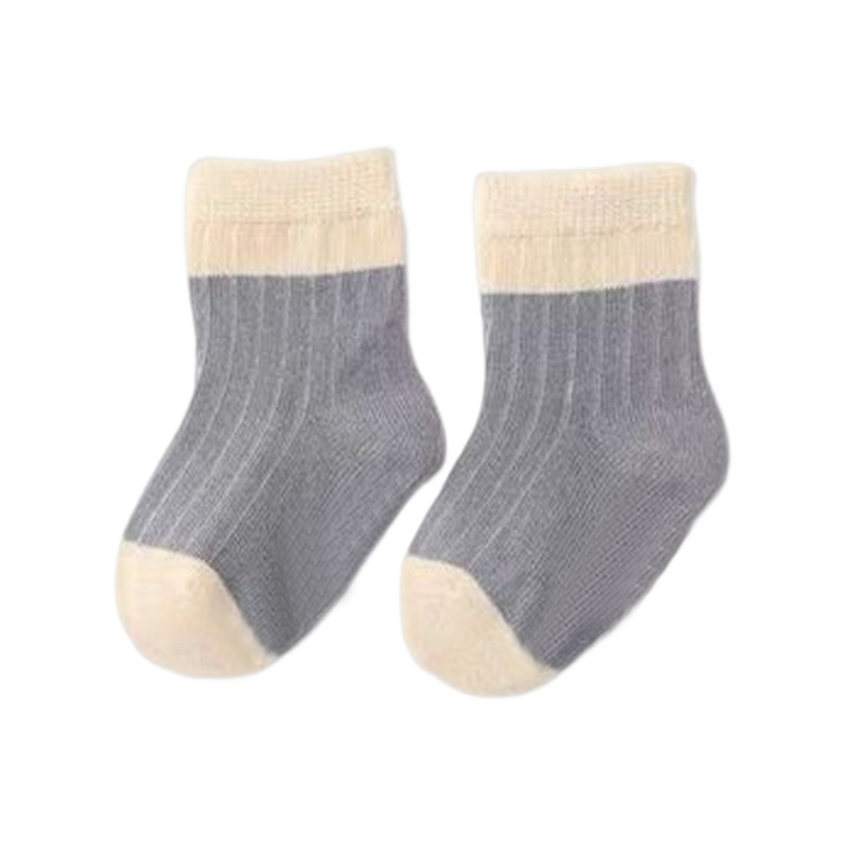 Baby-Socks-Blue-Cream-inna-carton-gift-ideas-gifts-Birthday-best-shop-online-Dubai-UAE-for-her-customized-Shops-UAE-supplier-shop-package-packaging-1_69e3e126-ec91-422b-ae97-128fbc9c864c