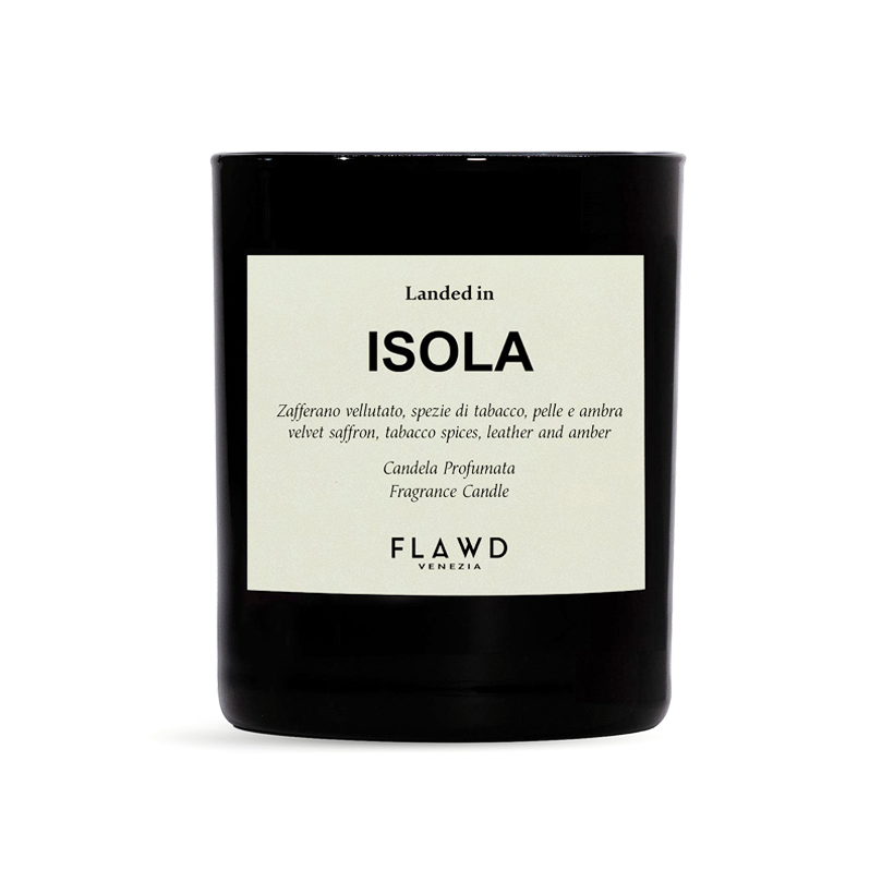 isola candle The wax is a blend of soy, bee, and coconut which is 100% natural and paraffin-free, the best customize gift and gifts for her and for him from Inna Carton online shop Dubai, UAE! 