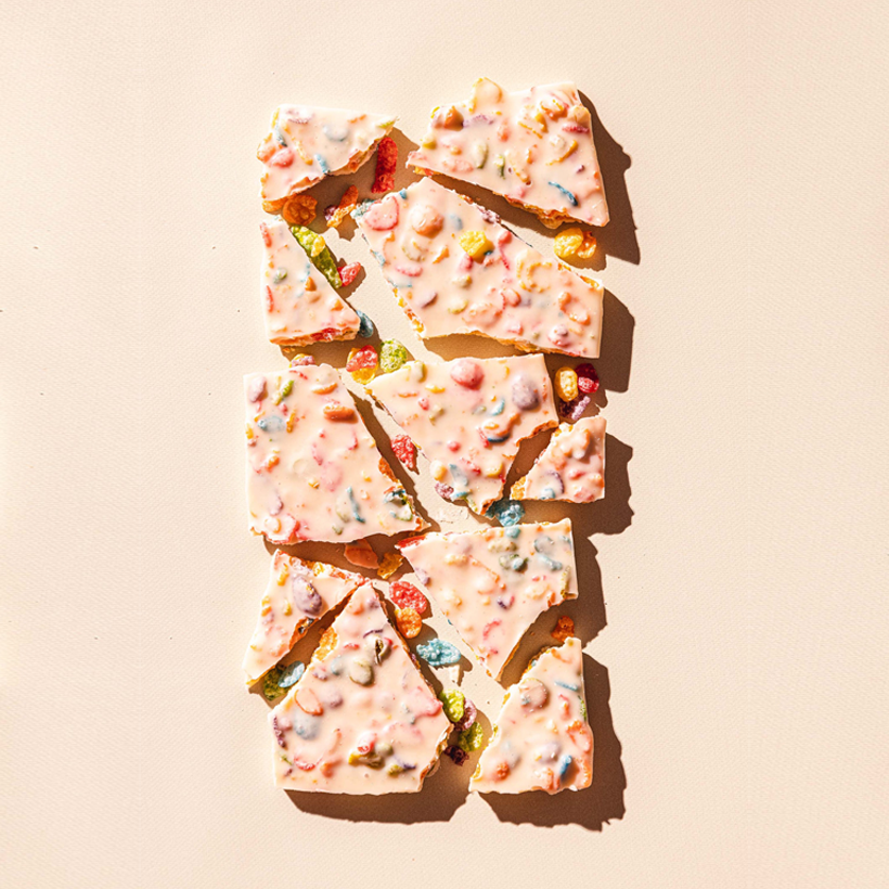 Rainbow Cereal White Chocolate Bar, the best-customized gift box and gifts for her and for him from Inna Carton online shop Dubai, UAE